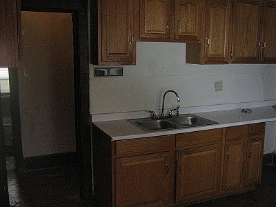 2nd image of 3338A N Richards St