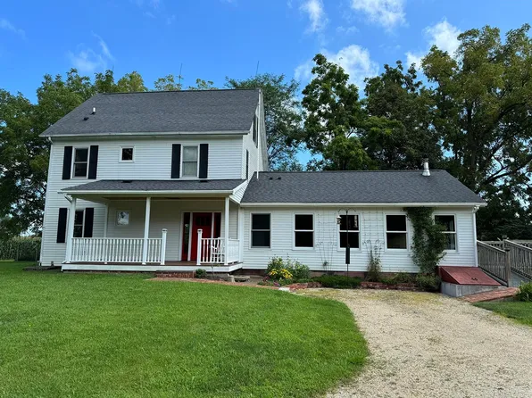 7261 Mill Rd, Mount Carroll, IL 61053