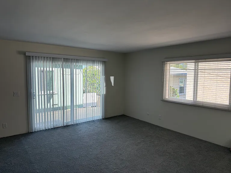 4339 Mentone St — Photo 5
