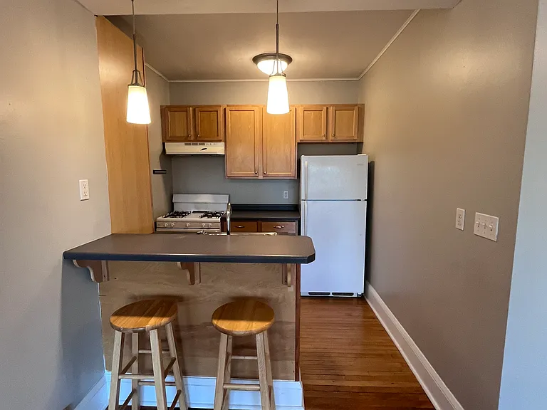 2517 Bryant Ave S #302 — Photo 6