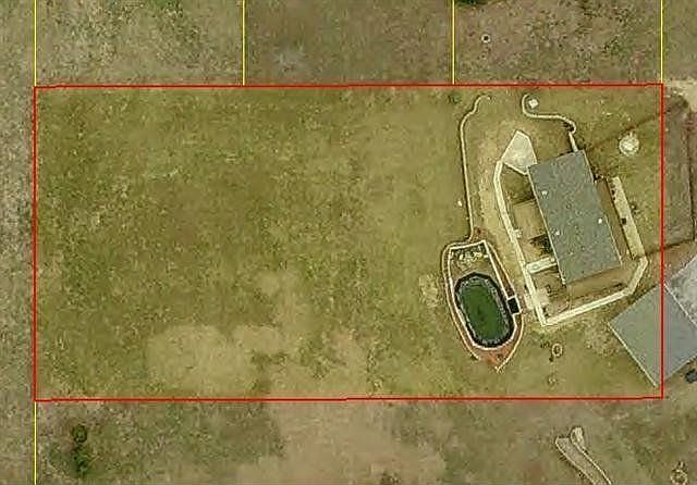 For Sale: 414 NE County Line Rd, St Joseph, MO 64505