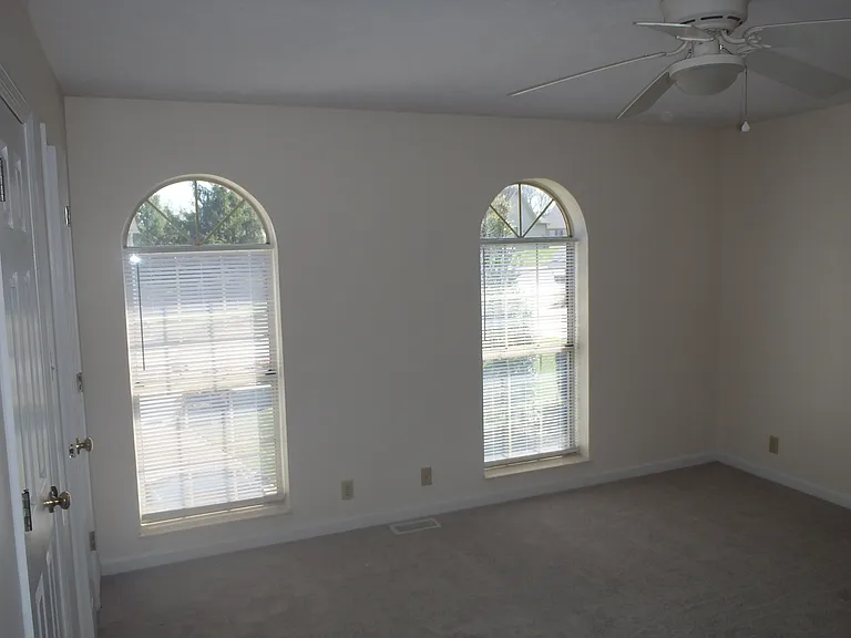 831 Claybrook Ct — Photo 11