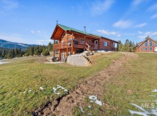 7 Terrace Dr, Garden Valley, ID 83622