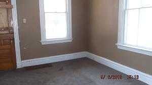 5th image of 4867 Oldenburg Ave