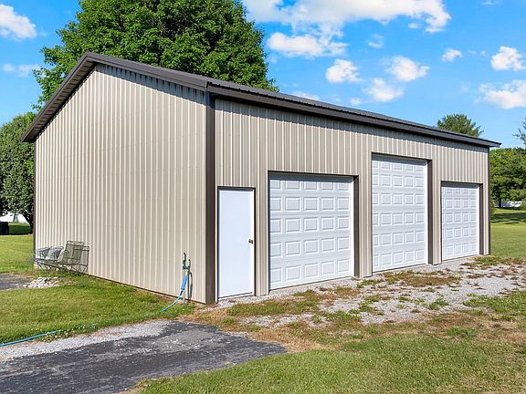4th image of 518 Maple Springs Rd