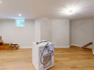 93 Toxteth St #2, Brookline, MA 02446