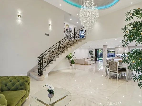 6355 Yolanda Ave, Tarzana, CA 91335