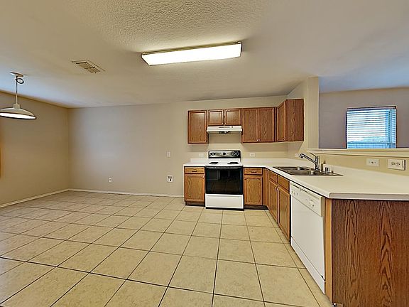 4th image of 408 Bonnie Ct