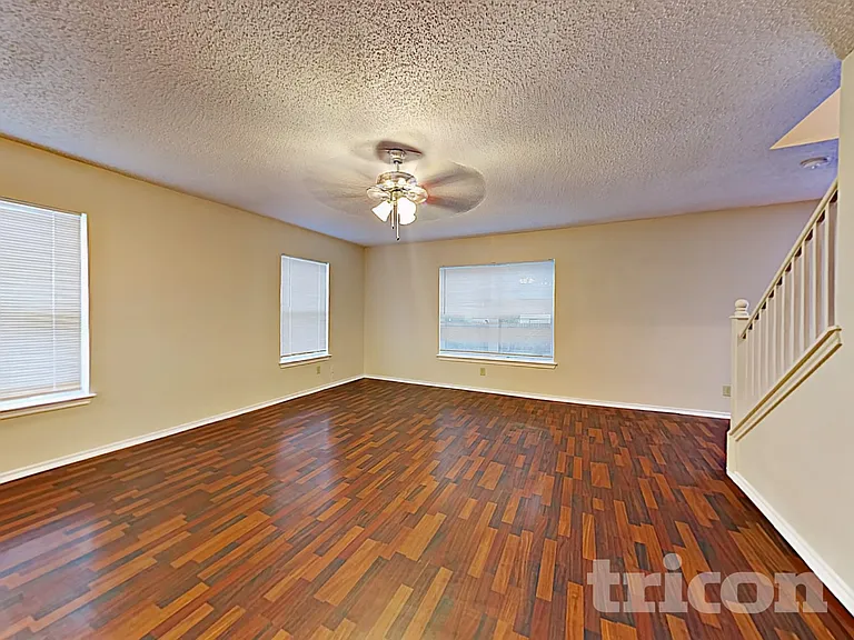 8055 Chestnut Cedar Dr — Photo 4