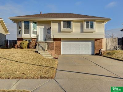 15208 R St, Omaha, NE, 68137