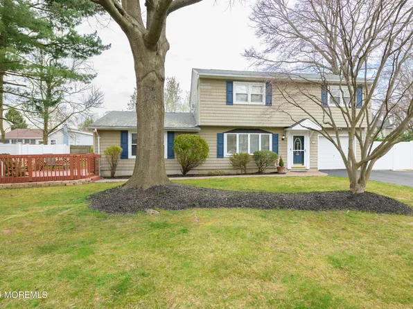17 Salisbury Avenue, Middletown, NJ 07748