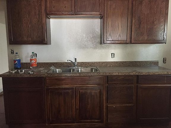 2nd image of 1111 E Oklahoma Ave