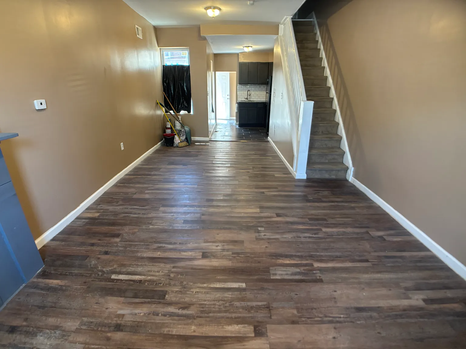 3 bed, 1000 sqft, $1,250 — Photo 3