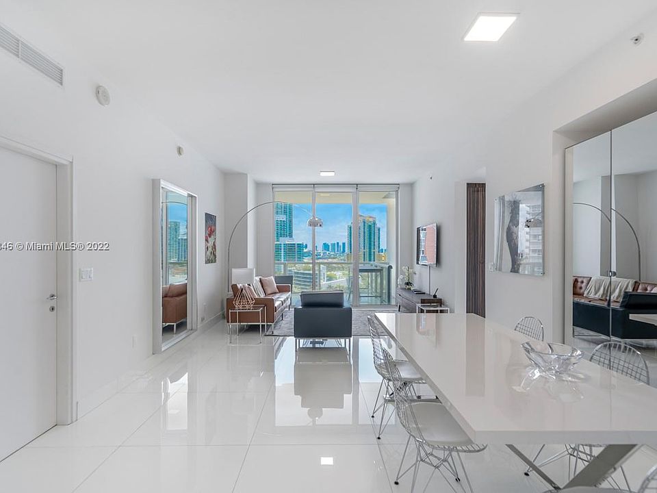 1st image of 50 S Pointe Dr APT 1506