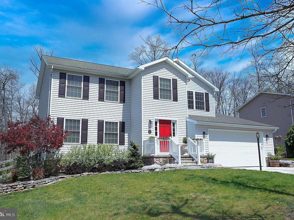 1st image of 240 Twin Lakes Dr