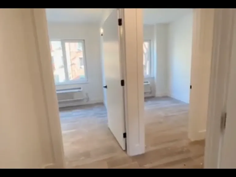 1801 Weeks Ave #2J — Photo 1