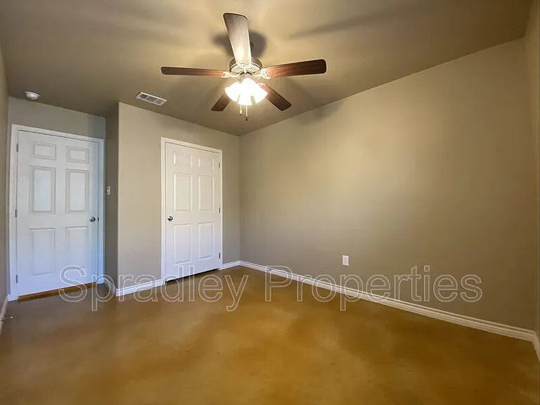 1572 Brady Way — Photo 9