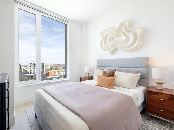 1515 Surf Avenue image 6 of 28