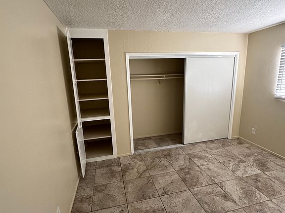 3rd image of 1193 N Ardmore Ave #9