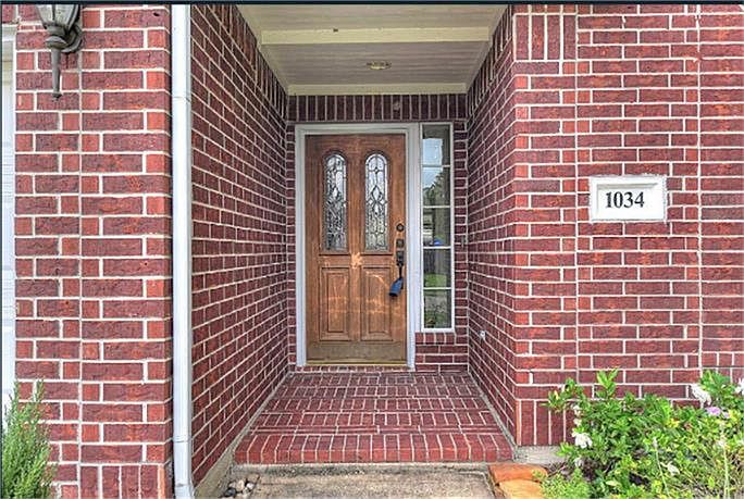 1st image of 1034 Portsmouth Dr