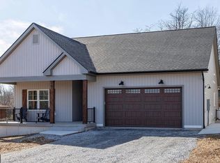 114 Masters Dr, Cross Junction, VA 22625