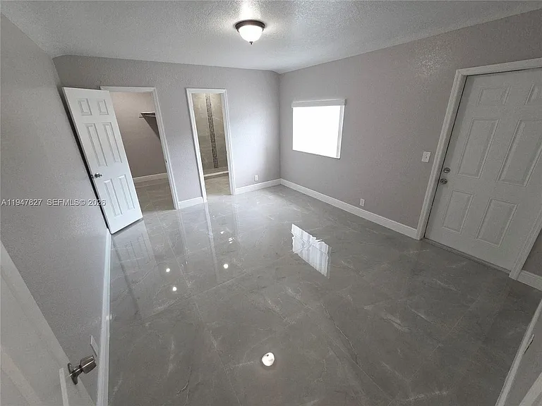 4360 NW 15th St — Photo 16
