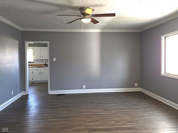 4th image of 212 W Burnside Ave