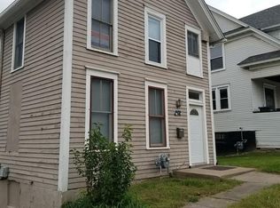 902 N Harrison St APT 1, Davenport, IA