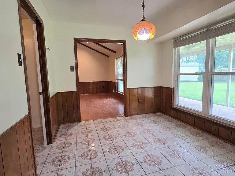 9144 High Point Rd — Photo 6