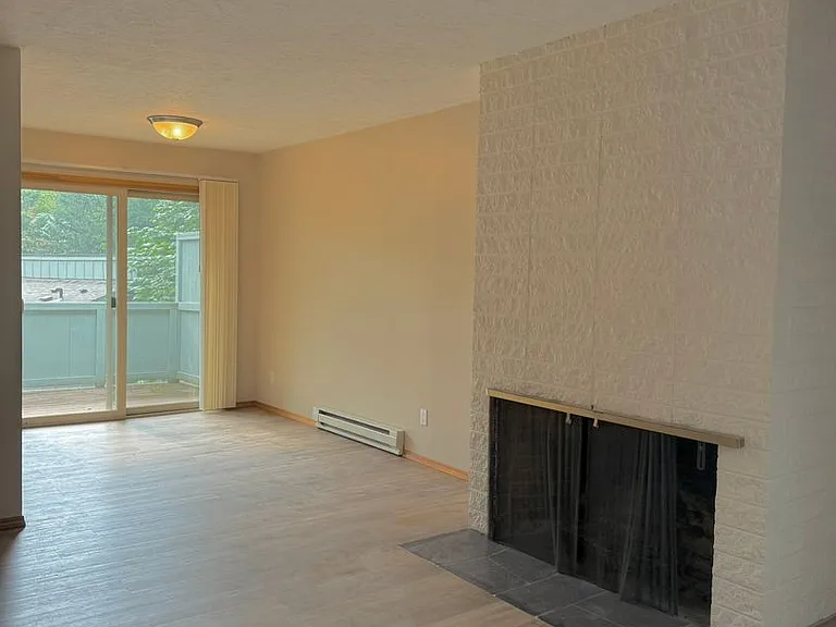 Roxclif Apartments — Photo 42