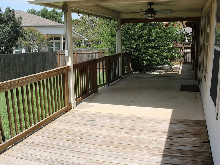 1811 W Pflugerville Pkwy — Photo 20
