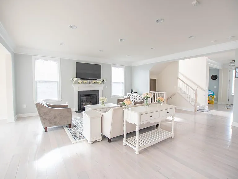 15601 Habitat Ct — Photo 12