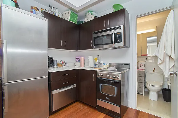 Rented by Keller Williams NYC | media 8