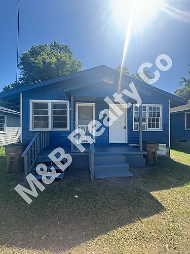 462 Bay Shore Ave Photo 1