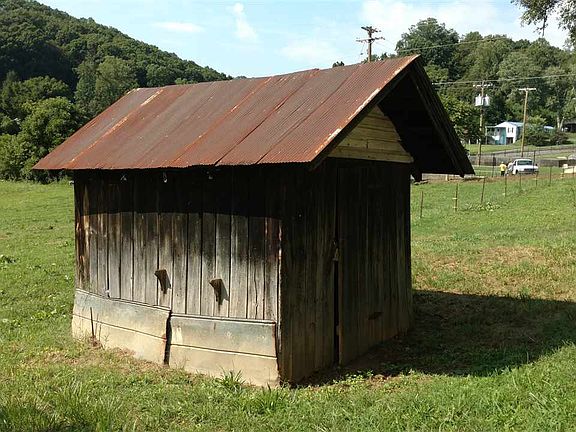 3rd image of 428 Burem Rd