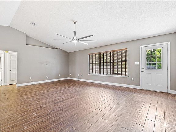 5th image of 8184 Hartington Dr