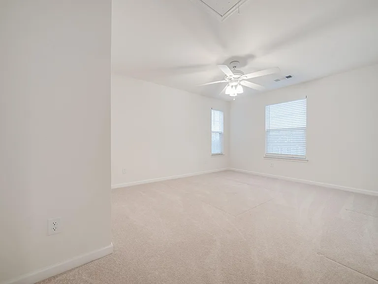 2074 Morton Dr — Photo 28