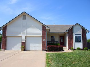 422 E Quivira St, Kechi, KS 67067