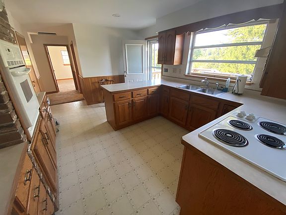 4th image of 6 McGary Ln