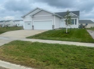 1827 Tuscany Dr SE, Altoona, IA 50009