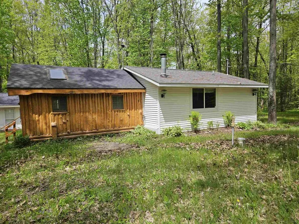 4949 Filter Rd, Harrison, MI 48625