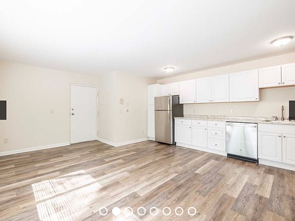 3rd image of 601 Park Ave