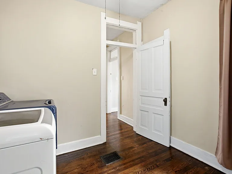 2036 N Talbott St — Photo 53
