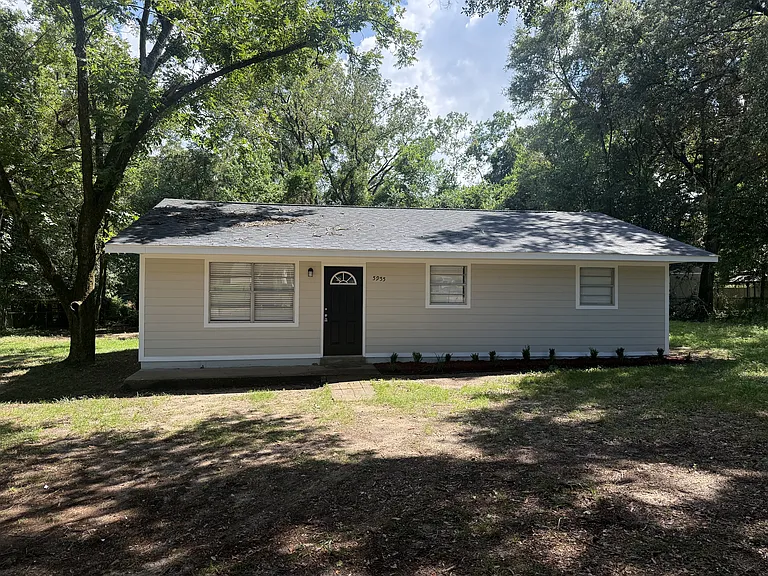 5955 Windy Hill Cir S — Photo 1