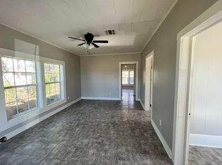 306 N Main St, Dequincy, LA 70633