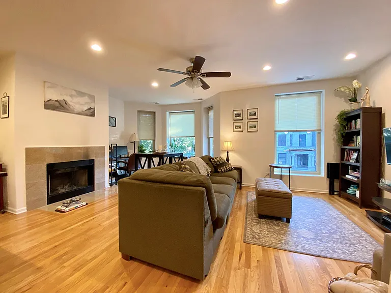 2429 N Albany Ave #2 — Photo 11