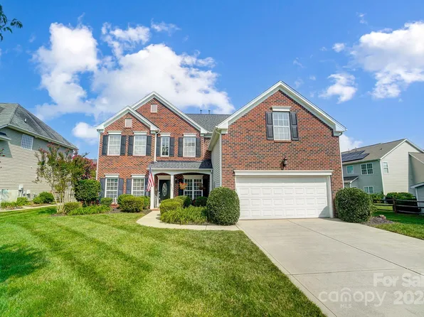 6156 Maple Leaf Ave, Harrisburg, NC 28075