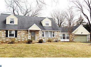 302 Garden Rd, Oreland, PA 19075