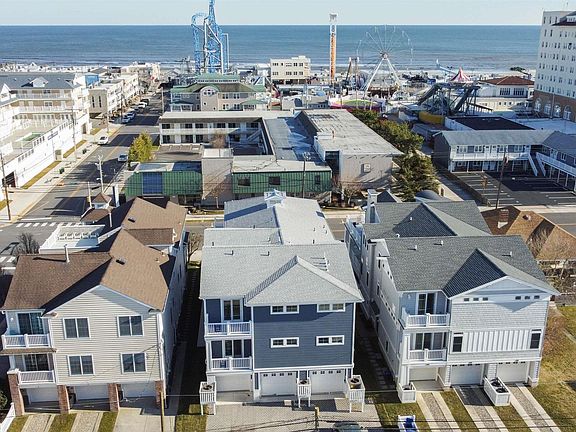 4th image of 1004 Ocean Ave #3