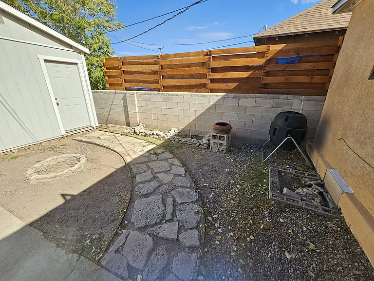 317 Hazeldine Ave SW — Photo 23
